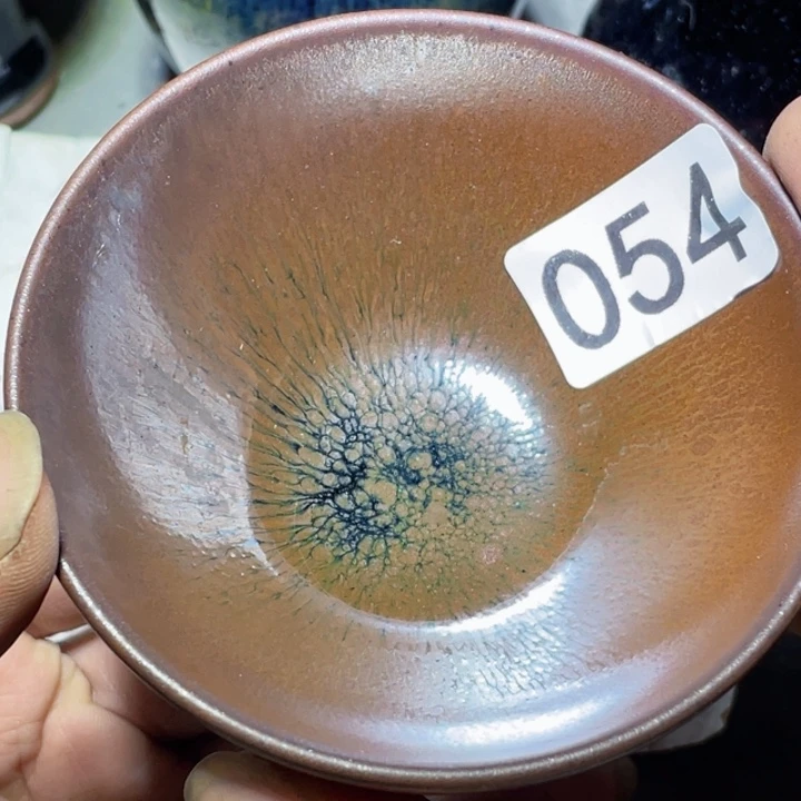 茶盏参加工作期间担任054月