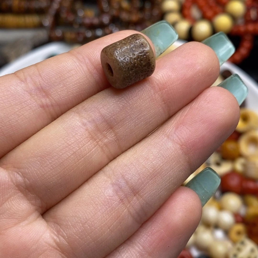 y**c藏传文玩嘎珠子漏价