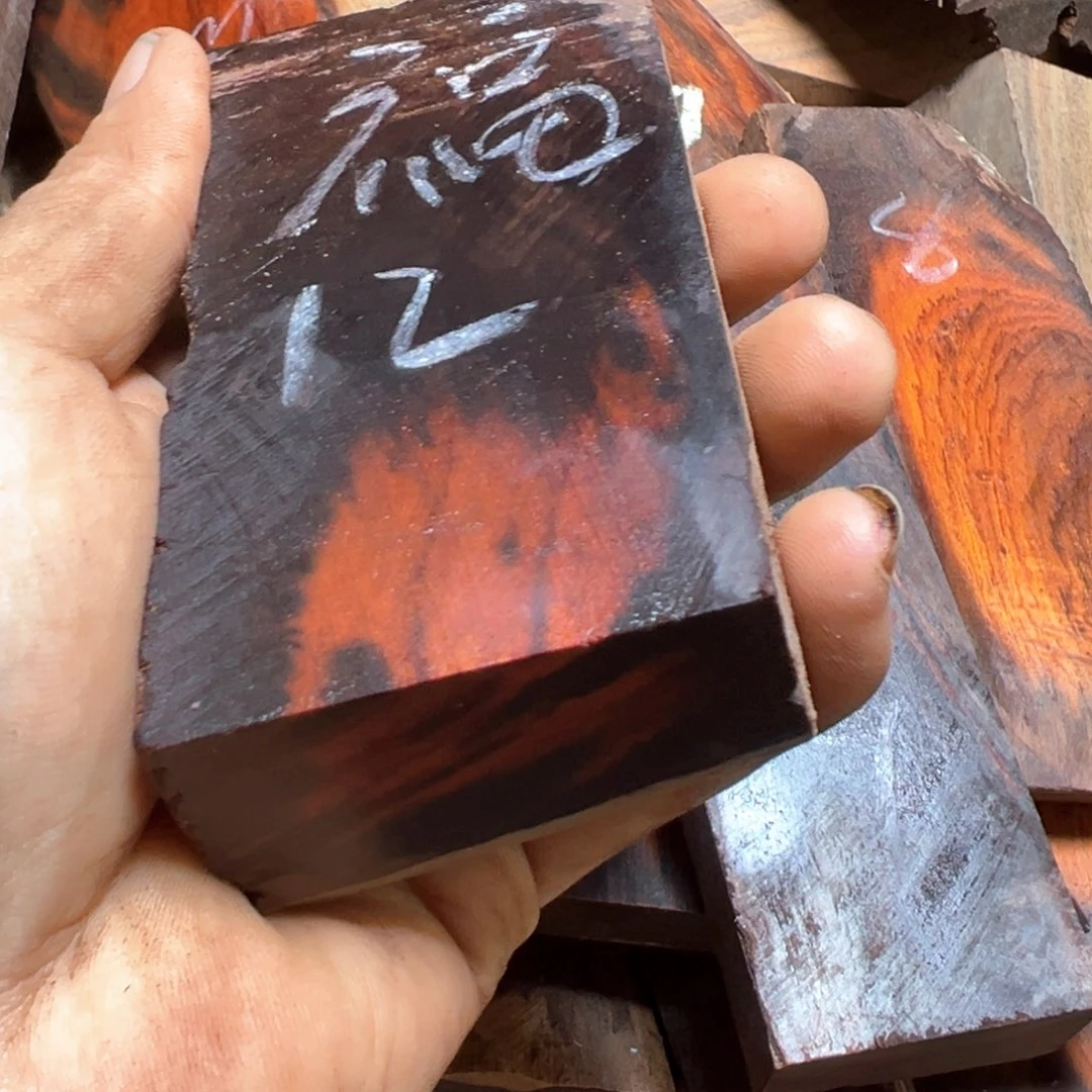 .***福交趾黄檀（大红酸枝）