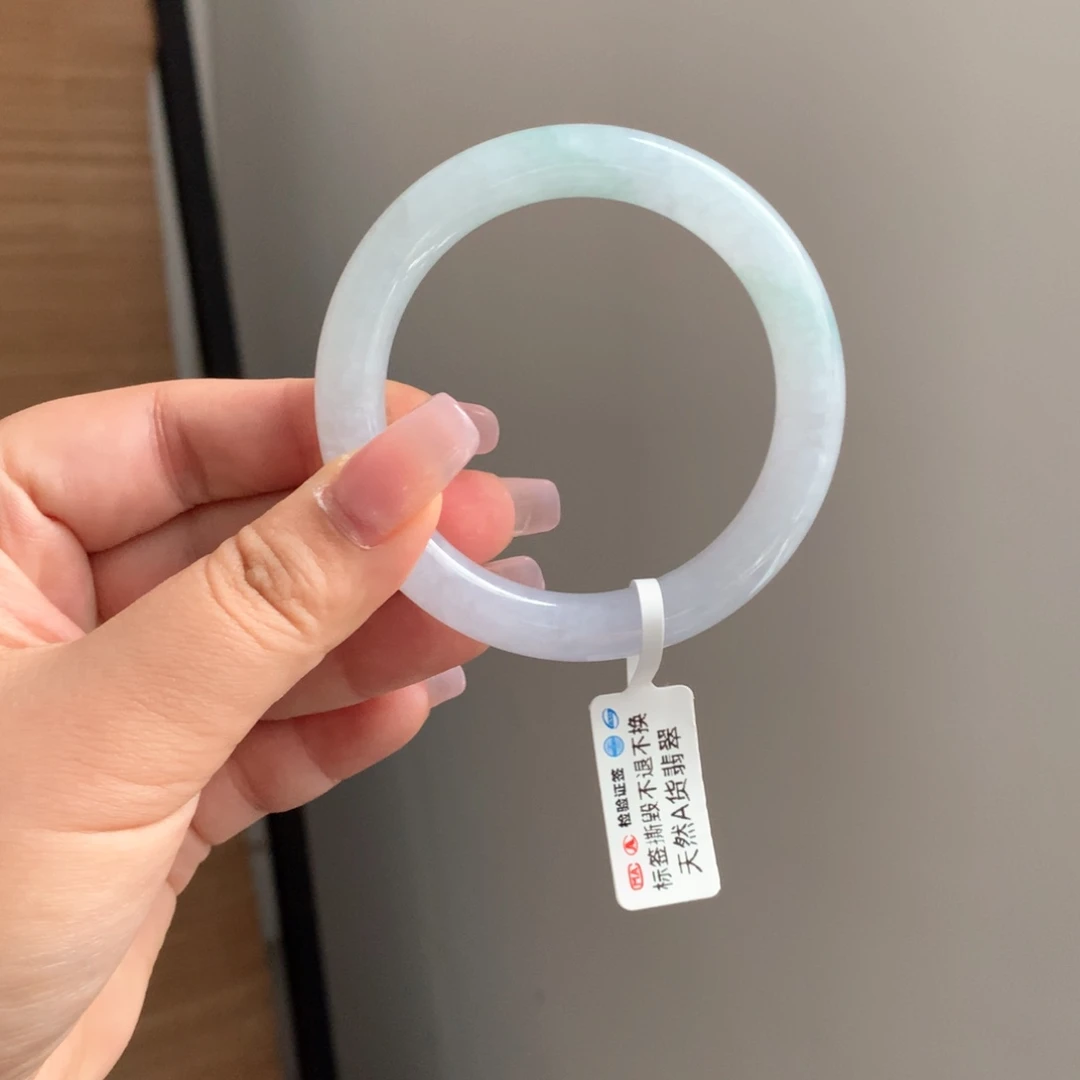 翡翠手镯未镶嵌20 54飘绿花圆条