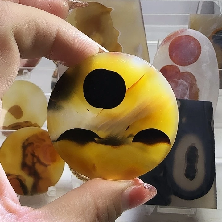 玛瑙/玉髓未镶嵌珠宝奇石