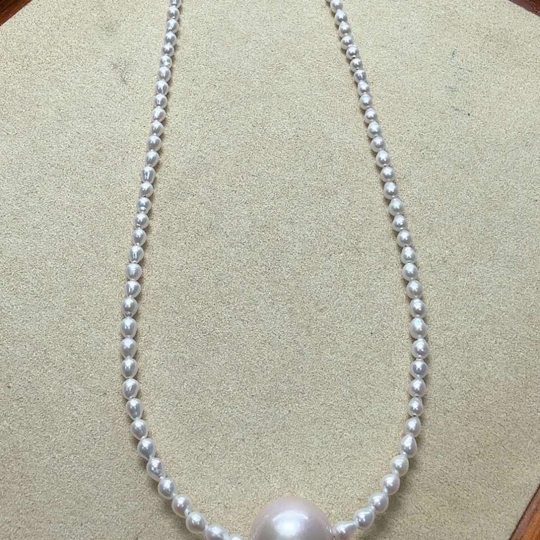 淡水珍珠颈饰未镶嵌书*