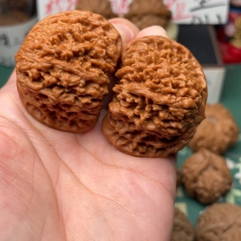 【闪购商品】文玩核桃吊坠瑞**具44满天星