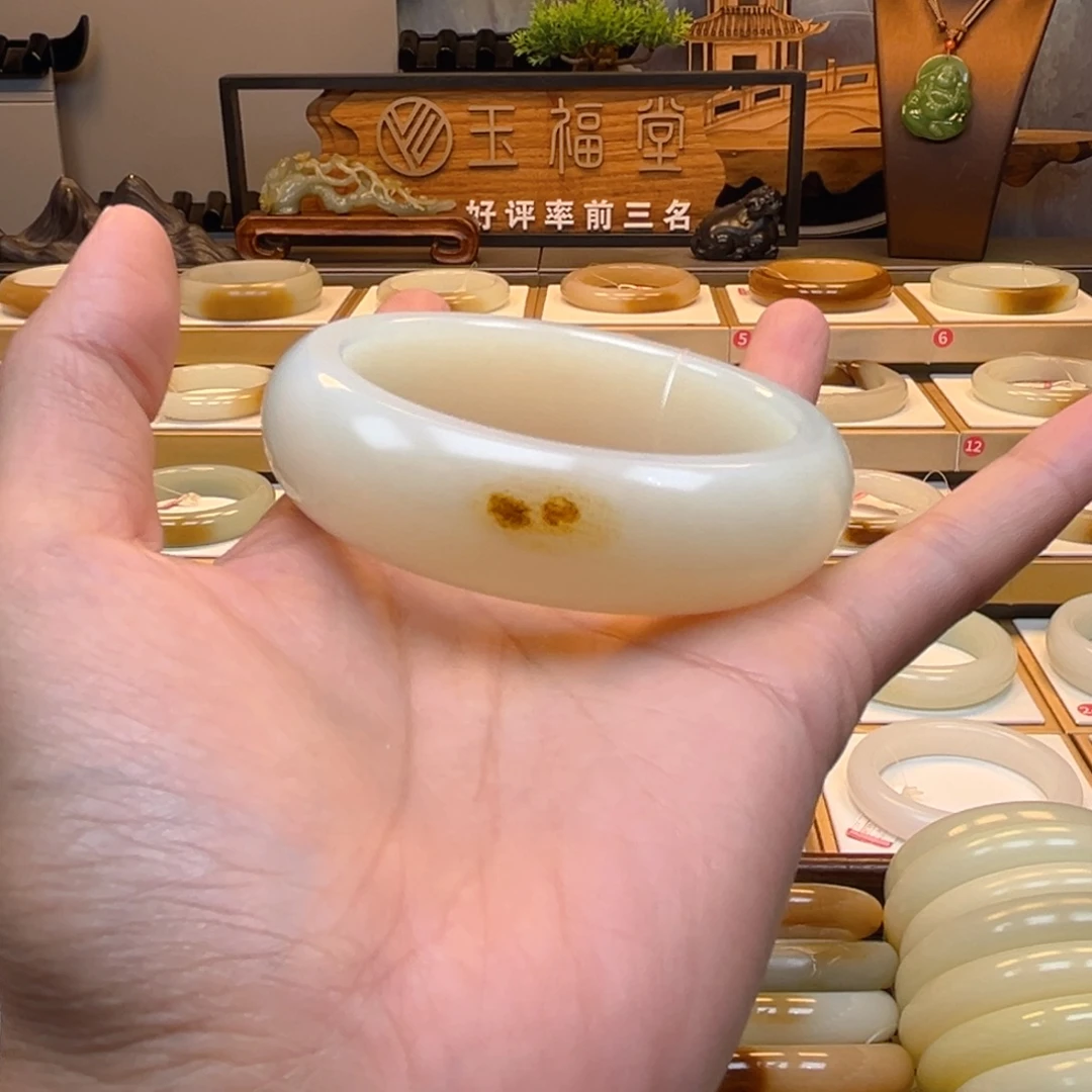 和田玉手镯未镶嵌9