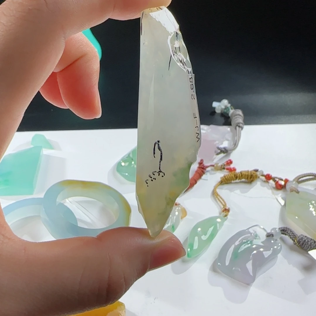 未镶嵌定制翡翠橦