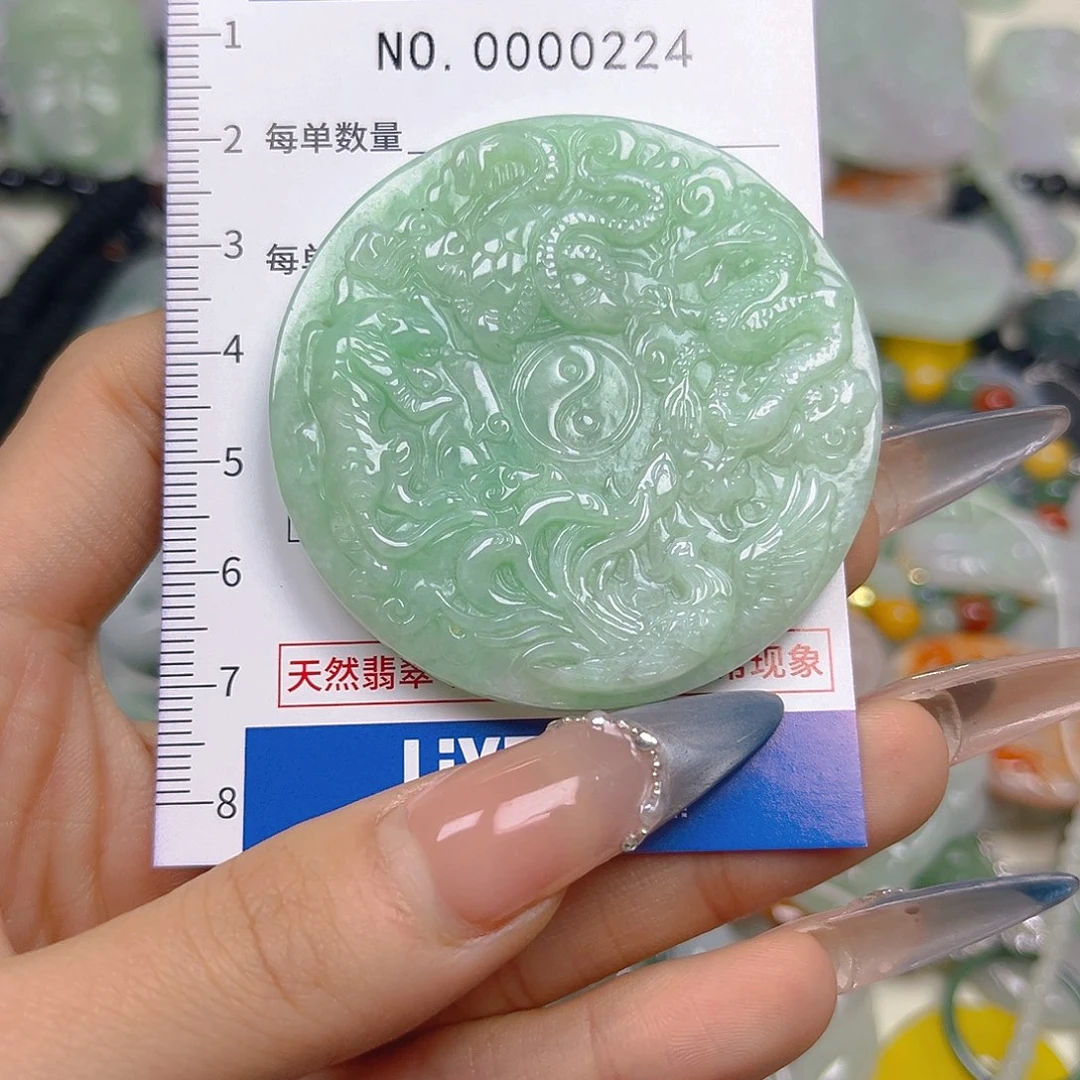 翡翠未镶嵌颈饰hhh