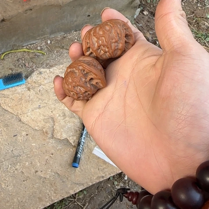 ****，把件文玩核桃战鼓