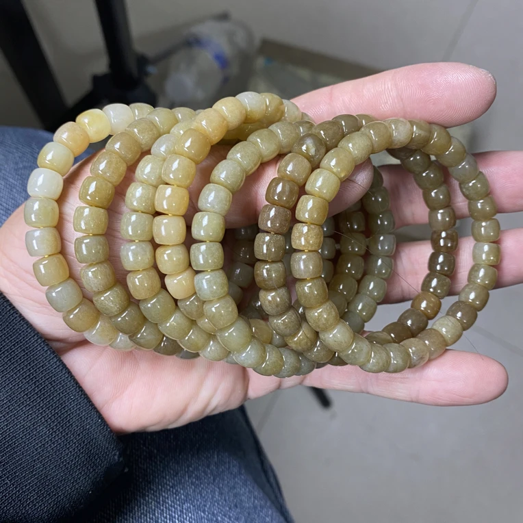 新疆和田玉且末糖直切手串有瑕疵拍一发一