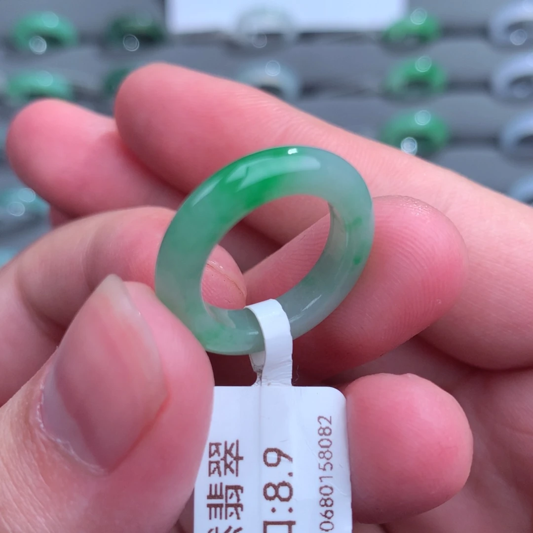 翡翠戒指未镶嵌天然
