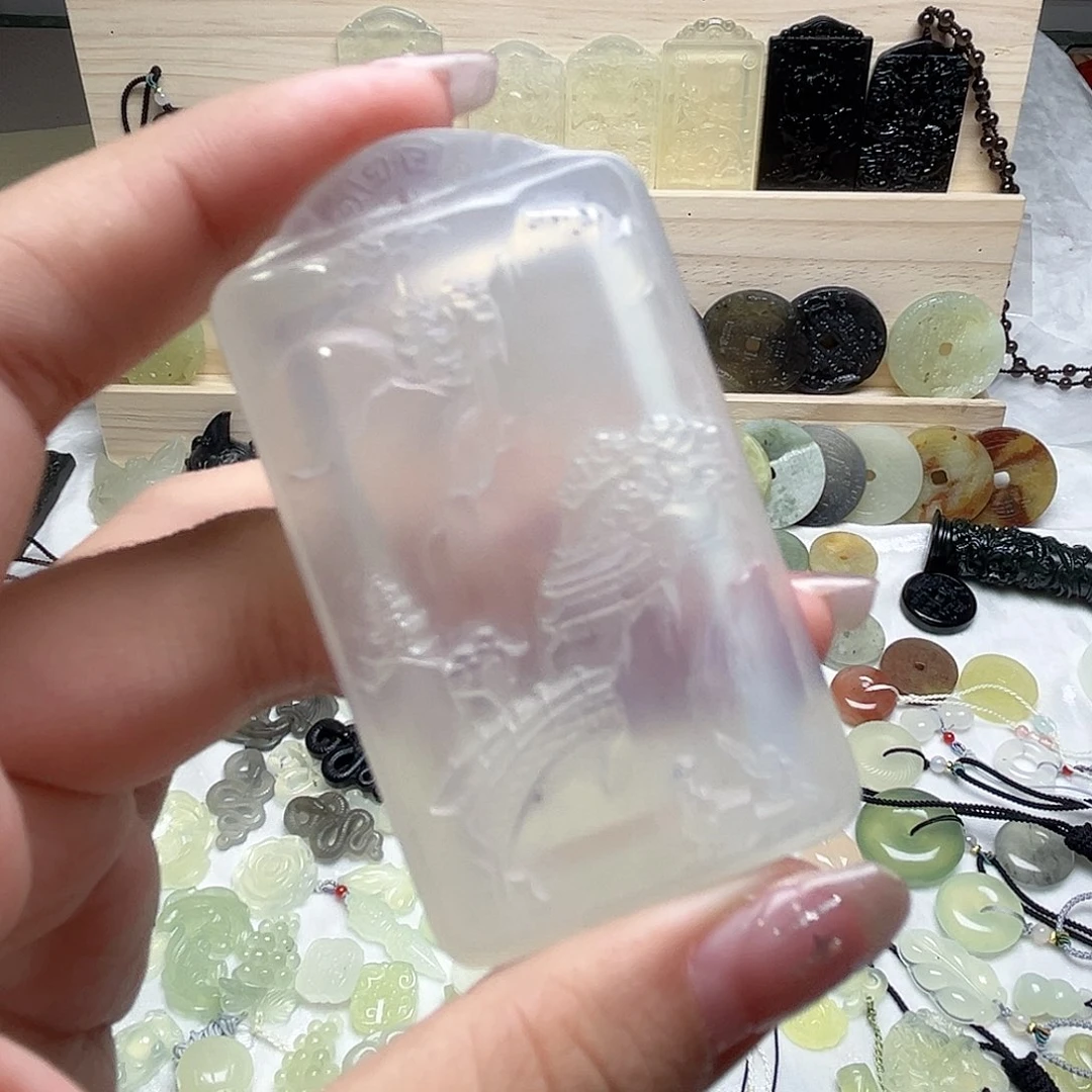 未镶嵌岫玉吊坠(赠链)