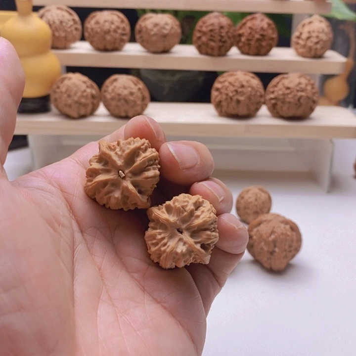 十三陵野生鸡心28/28/37