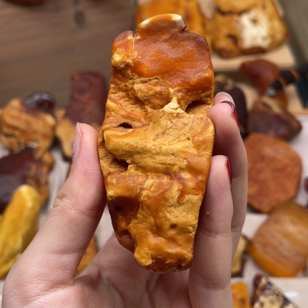 琥珀未镶嵌珠宝奇石