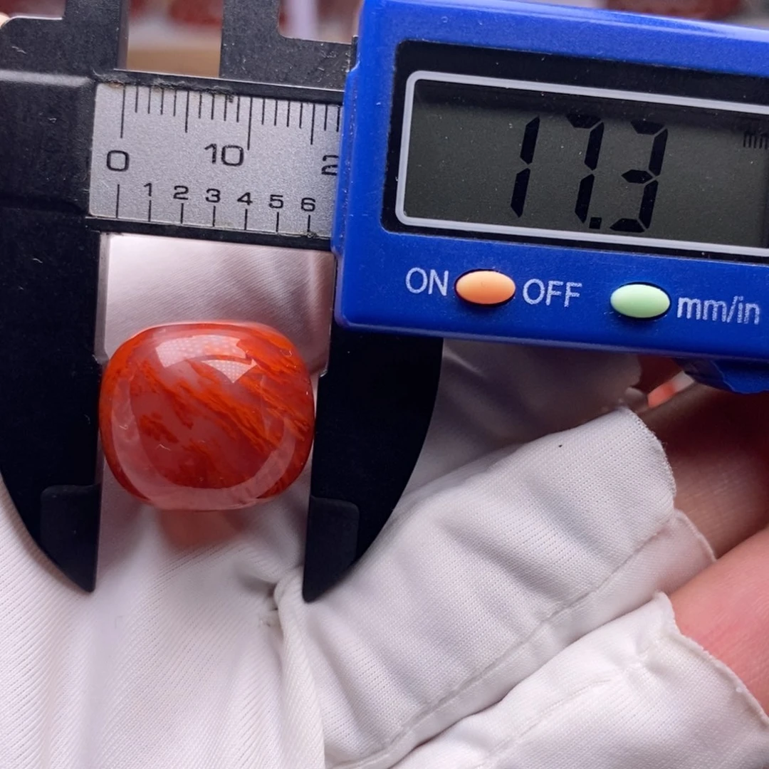 南红玛瑙配饰未镶嵌微瑕矿点