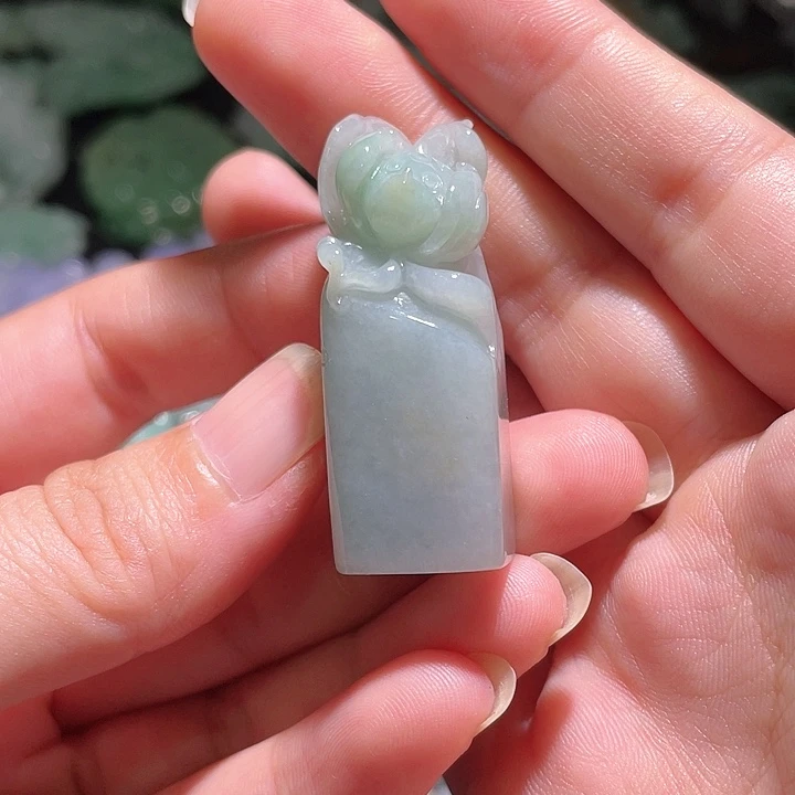 颈饰未镶嵌翡翠天