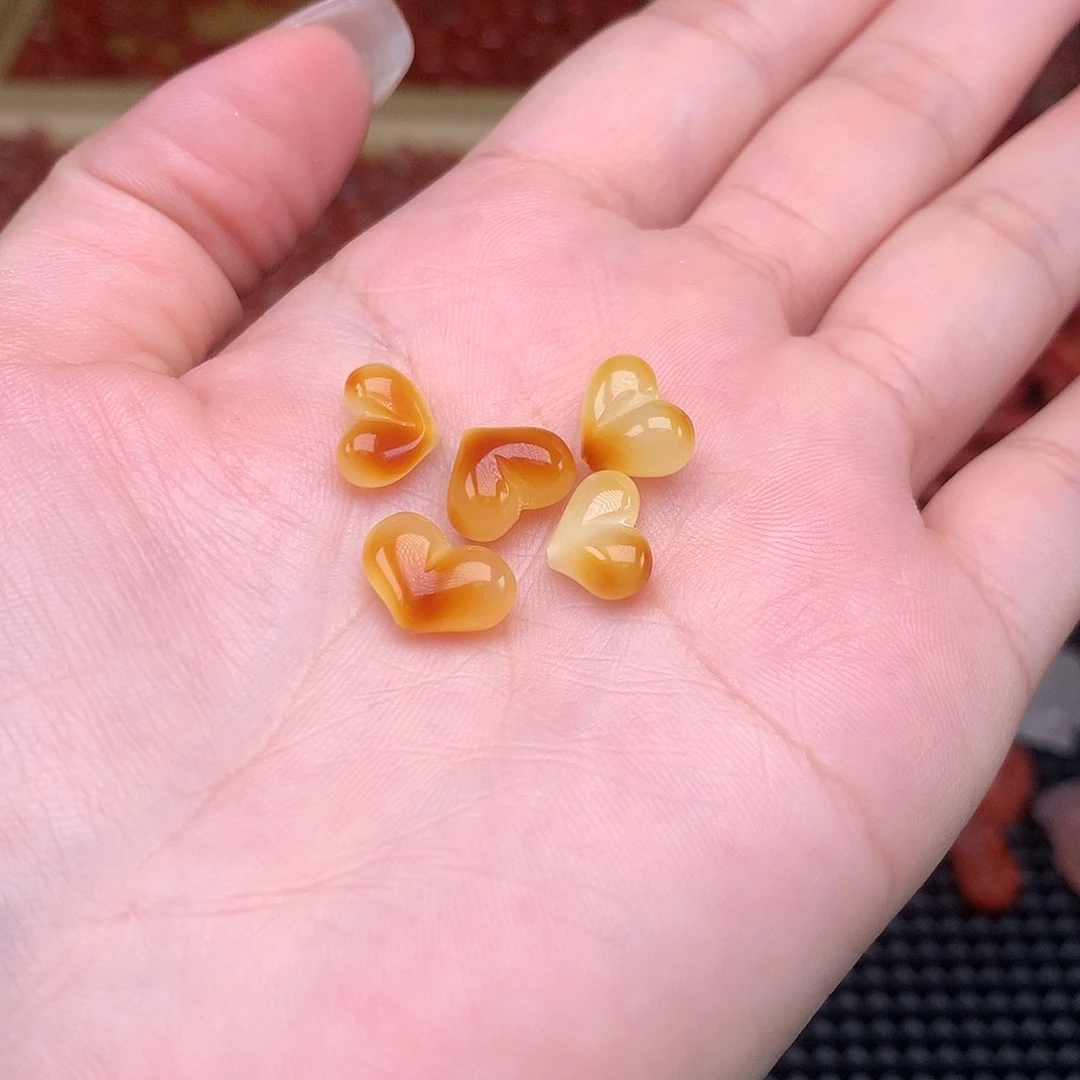 未镶嵌吊坠(不含链)琥珀多样性