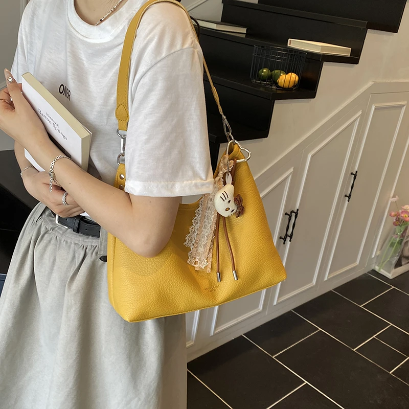 小众设计包包女式2025新款超火小众腋下通勤包洋气百搭单肩斜挎包