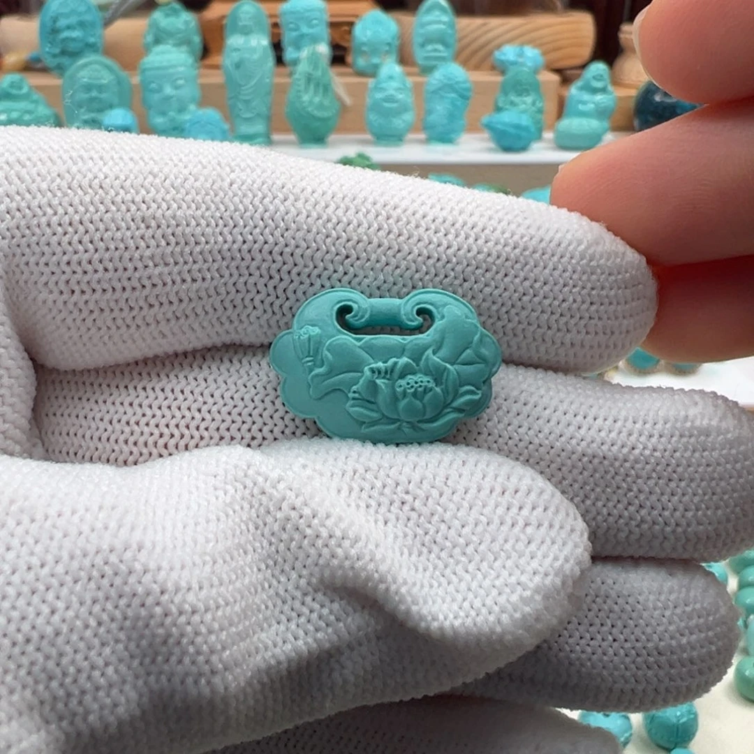 绿松石未镶嵌珠宝奇石