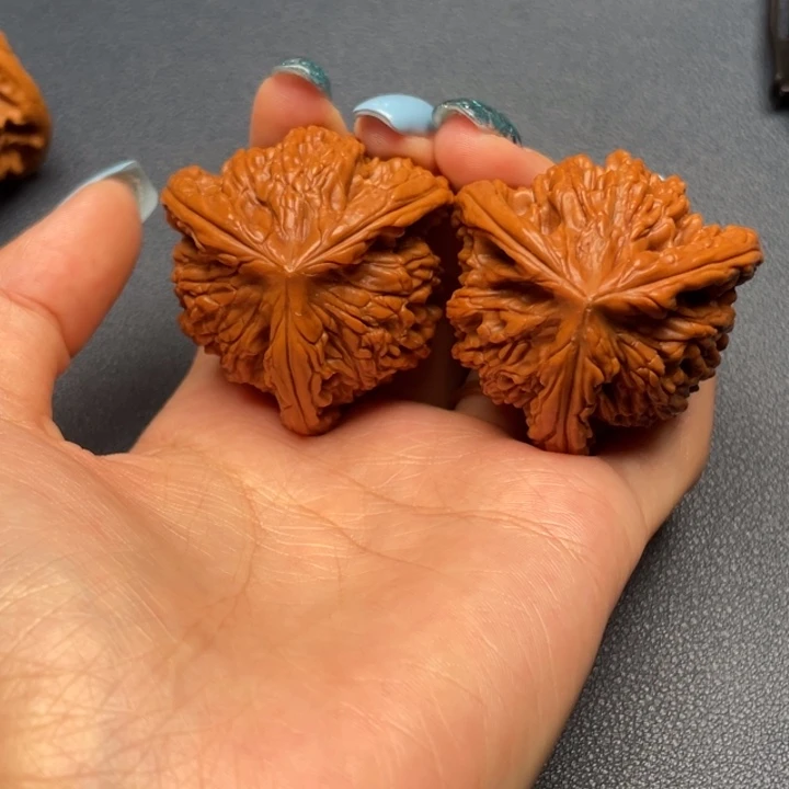 晚***柳文玩核桃吊坠虎头