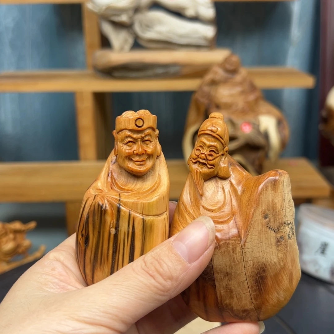 木凤****肌崖柏木摆件手把件