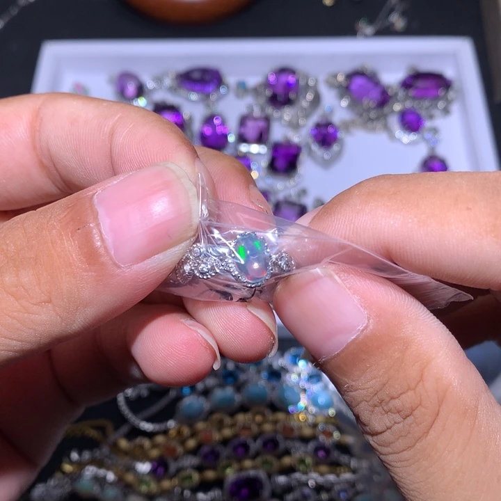 欧泊合金戒指张***?戒指