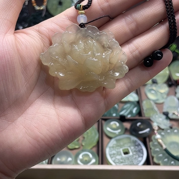 蛇纹石玉合金吊坠(赠链)