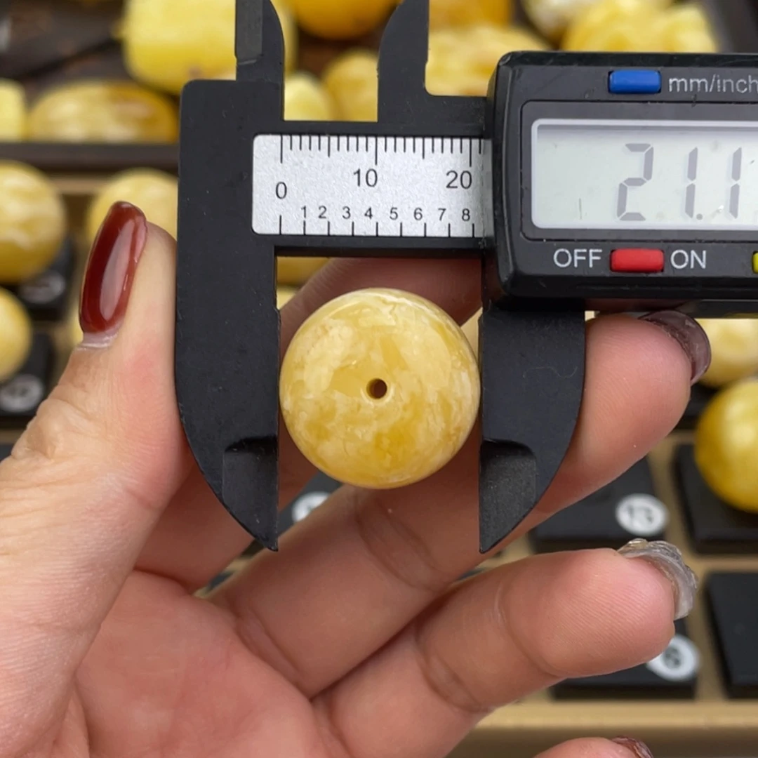裸石琥珀未镶嵌480