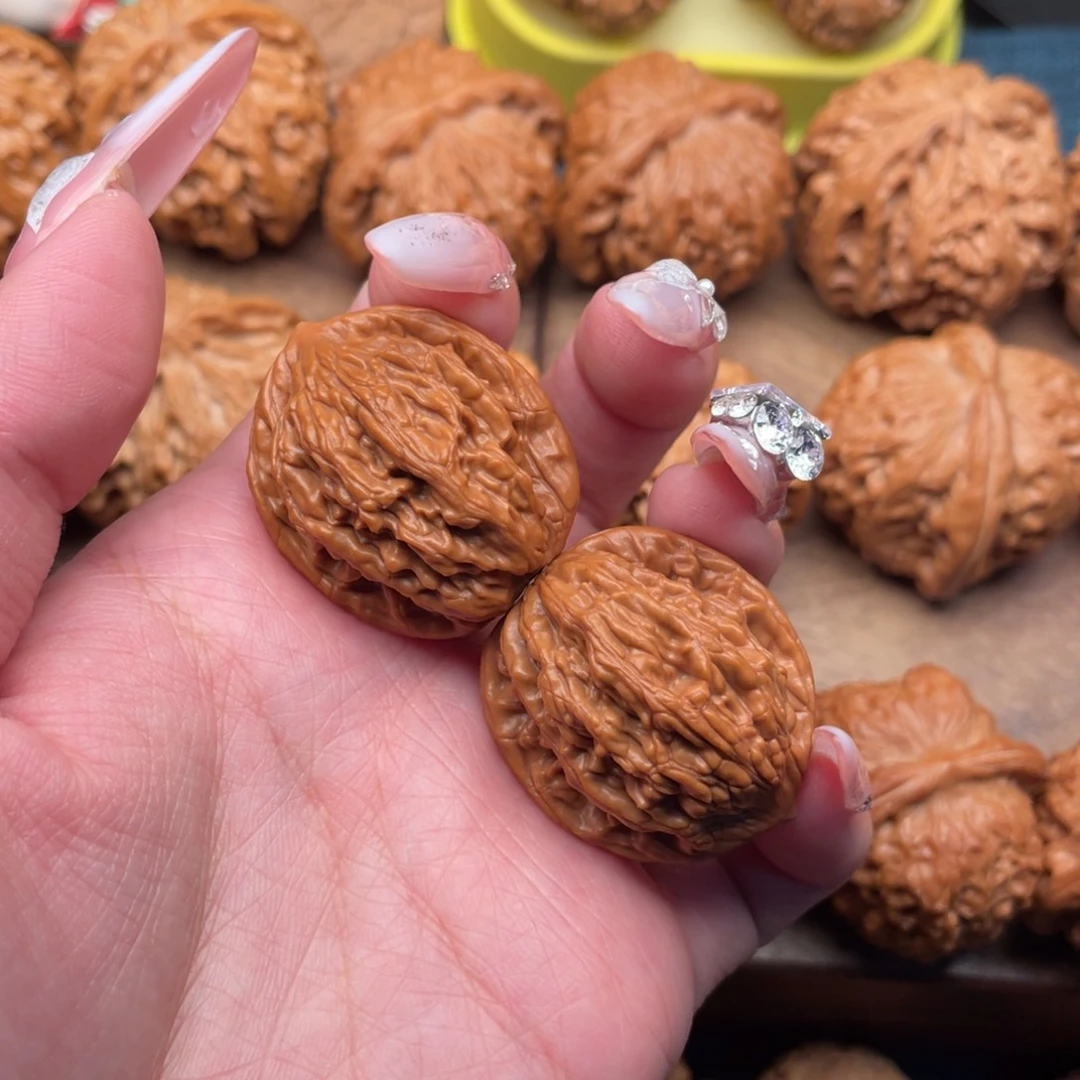 文玩核桃把件全品，手捻小虎头30