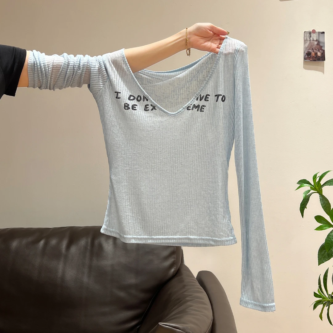 纯欲风V领字母印花微透薄款长袖罩衫女2025秋季新款修身正肩上衣