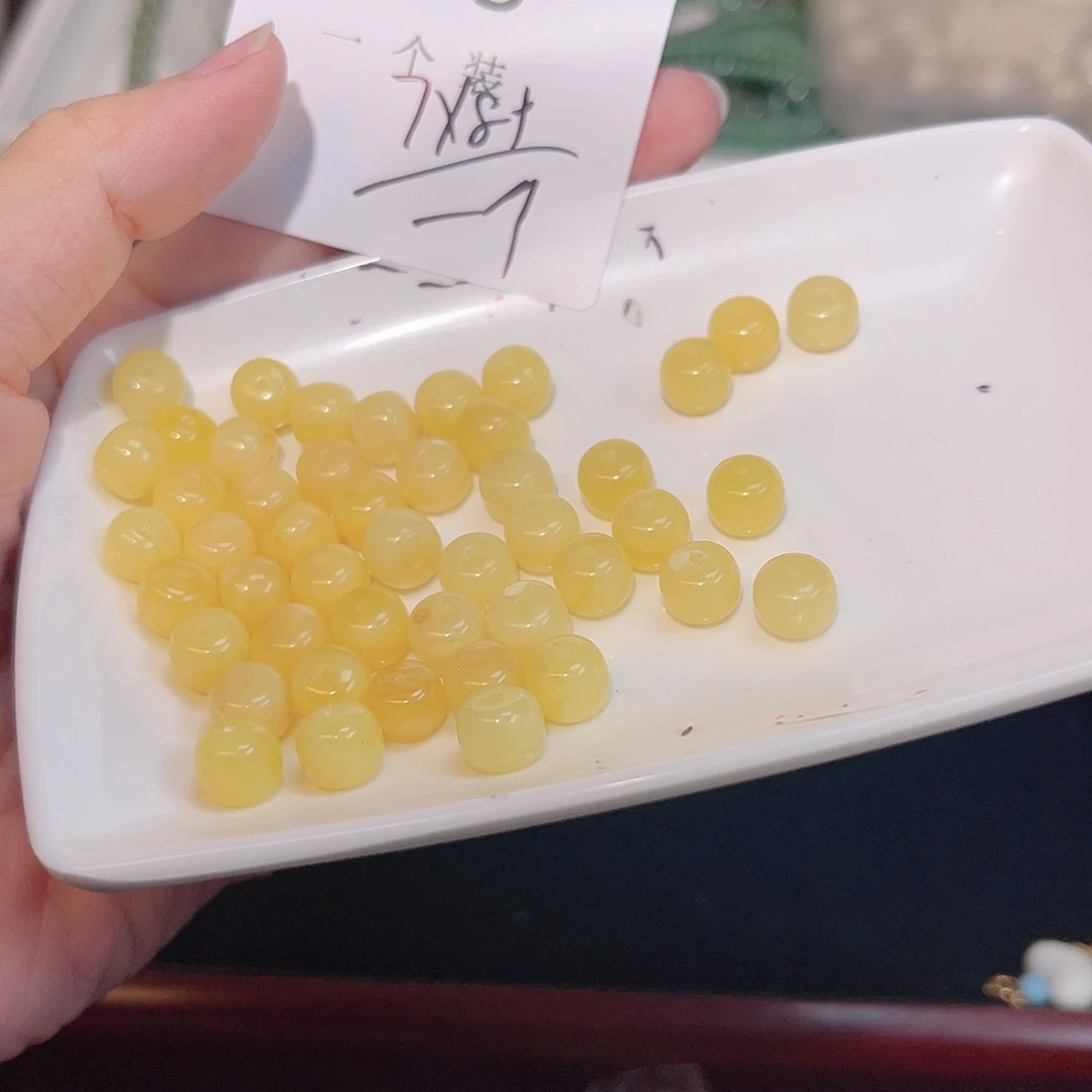 未镶嵌珠宝半成品水晶48 。