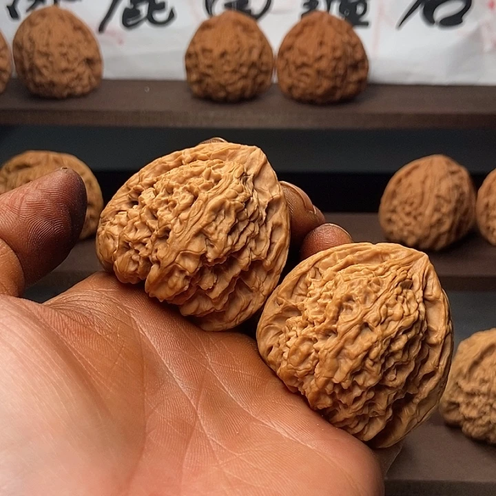 搞***叔吊坠文玩核桃南疆石大尺寸