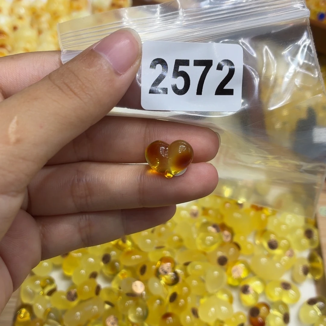 琥珀未镶嵌珠宝奇石