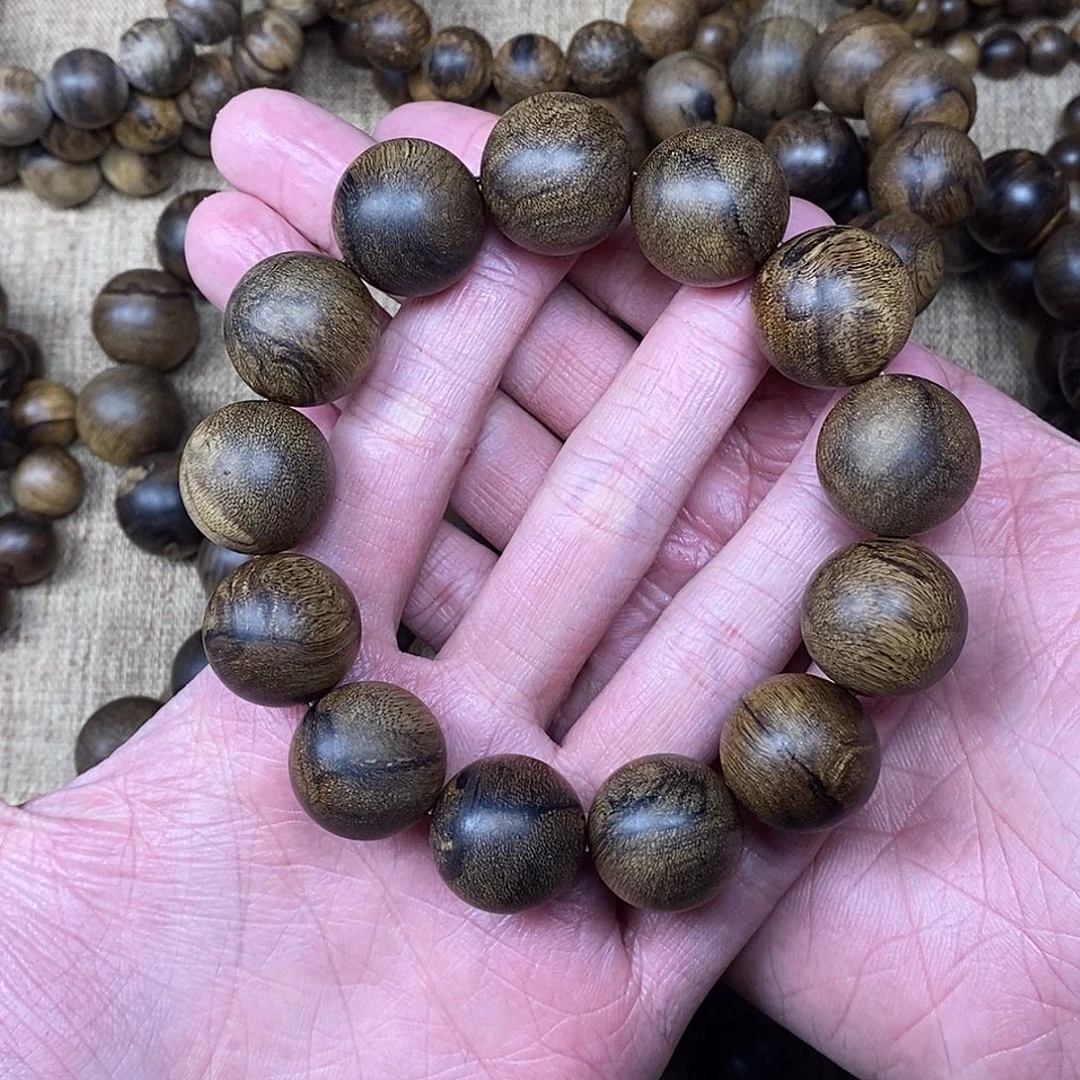 沉香手串越南芽庄白棋楠1.8高货瘤疤