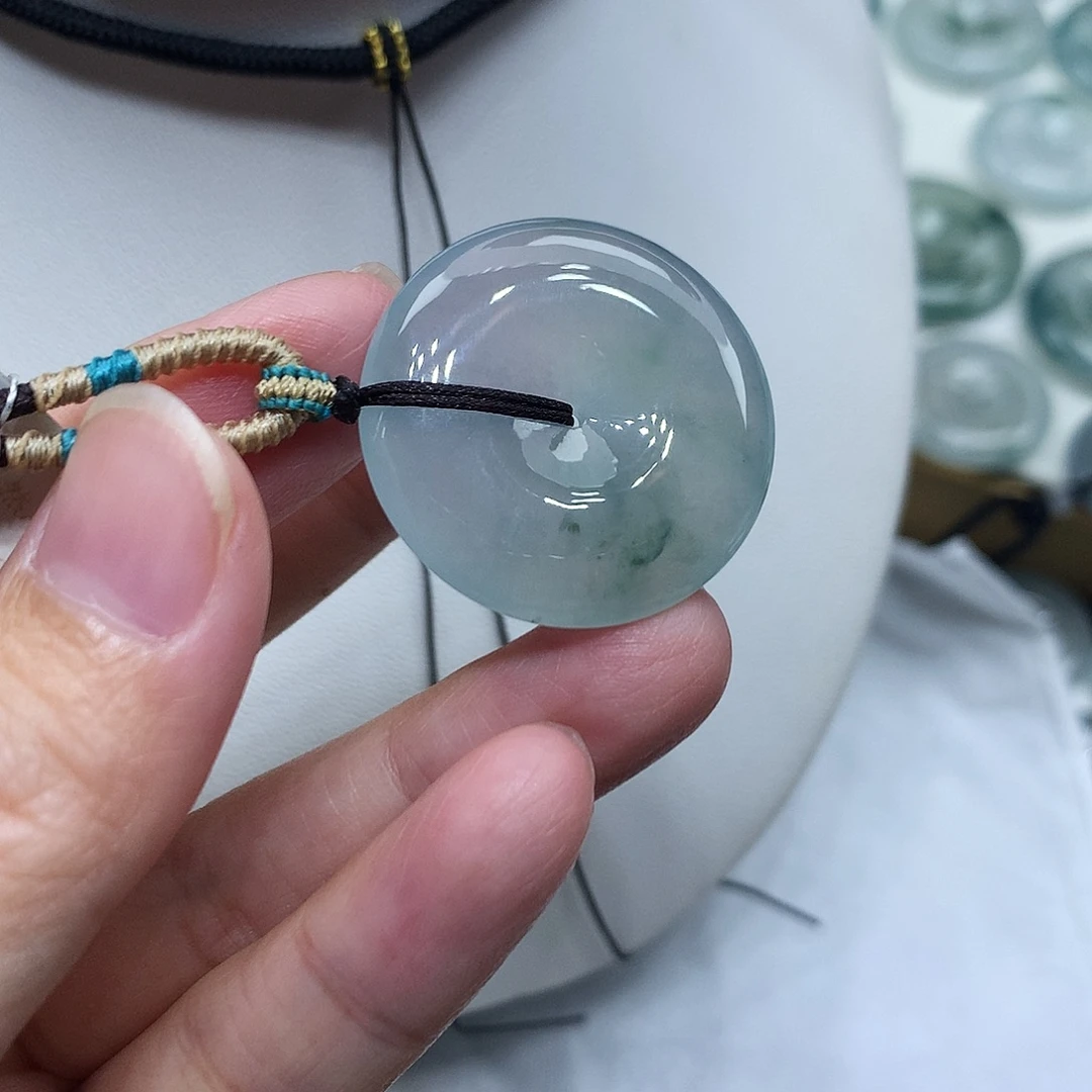 翡翠未镶嵌颈饰编号13，27.9/5.5