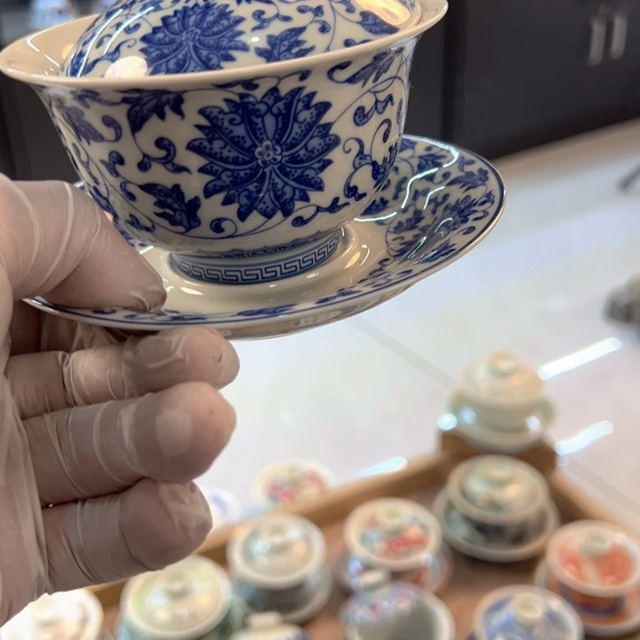 瓷片白青花缠枝莲元宝盖