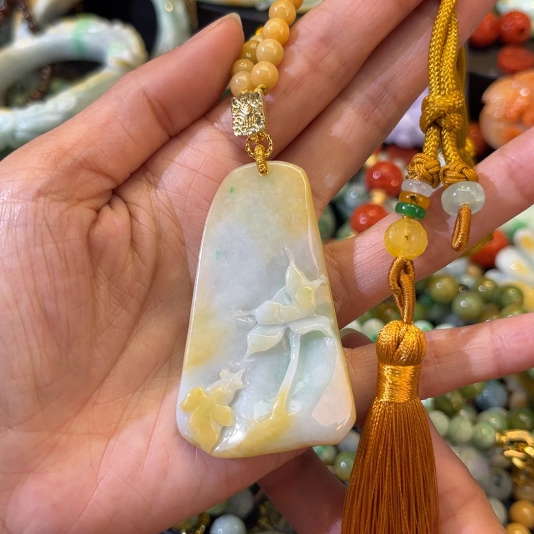 翡翠颈饰未镶嵌待编款