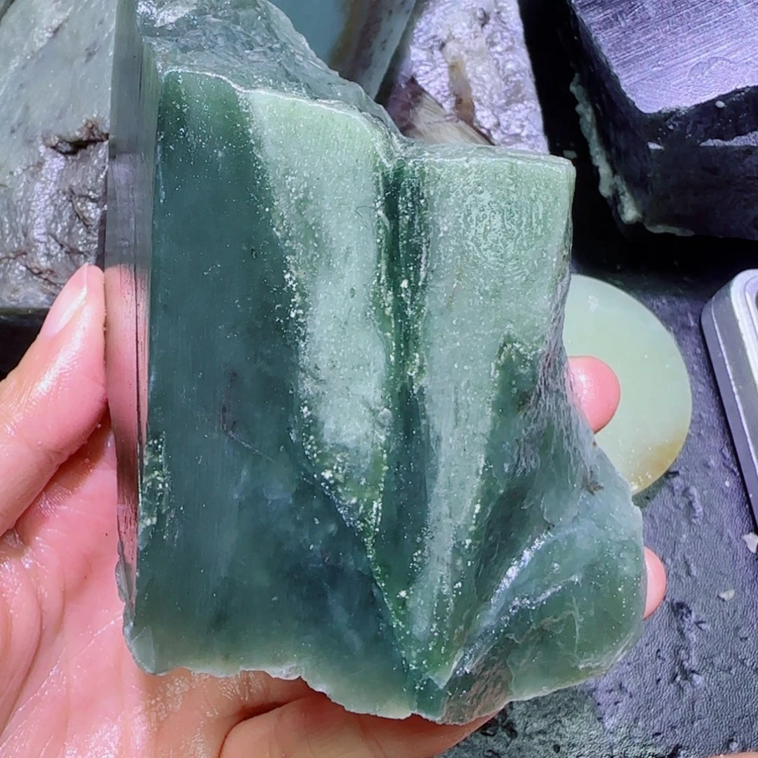 和田玉未镶嵌珠宝半成品