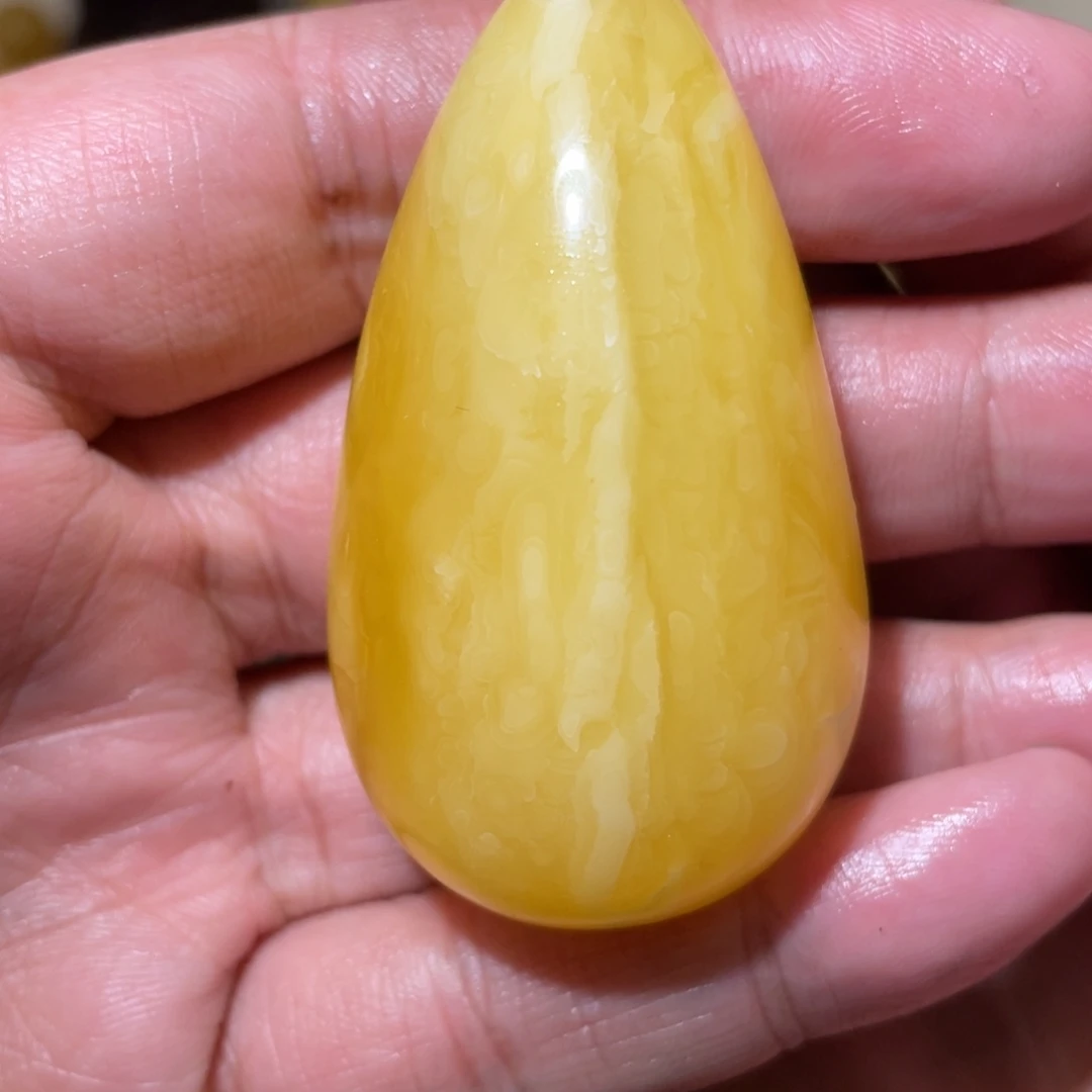 蜜蜡未镶嵌珠宝奇石26.66微瑕