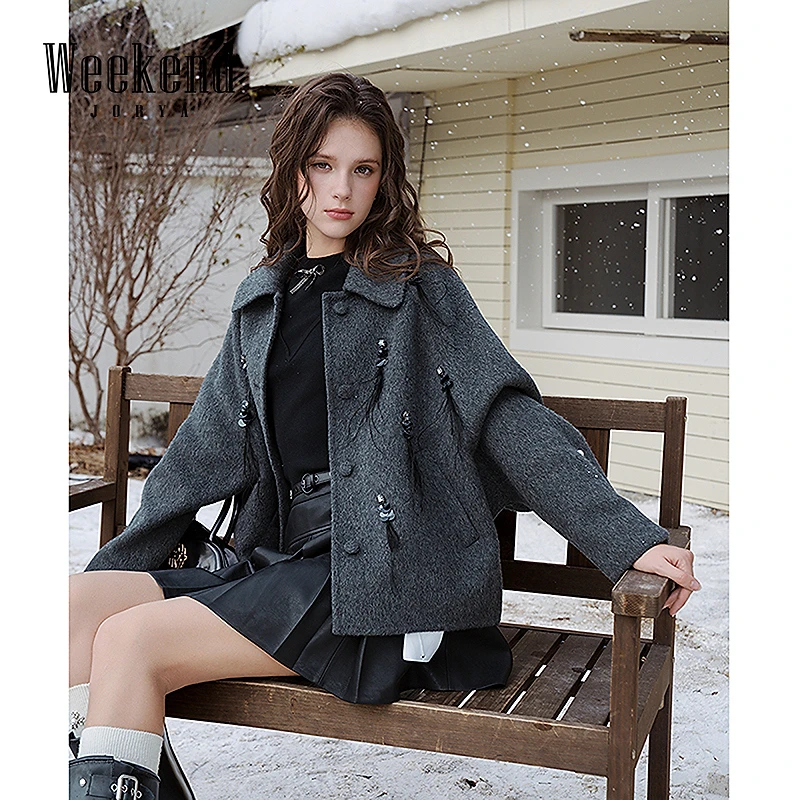 卓雅周末冬季新款翻领钻饰亮片羽毛单排扣宽松毛呢外套Q260511C