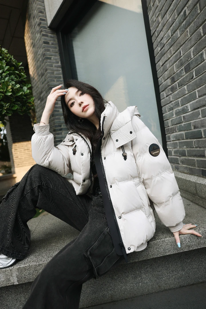 新国标90女士连帽羽绒服外套626