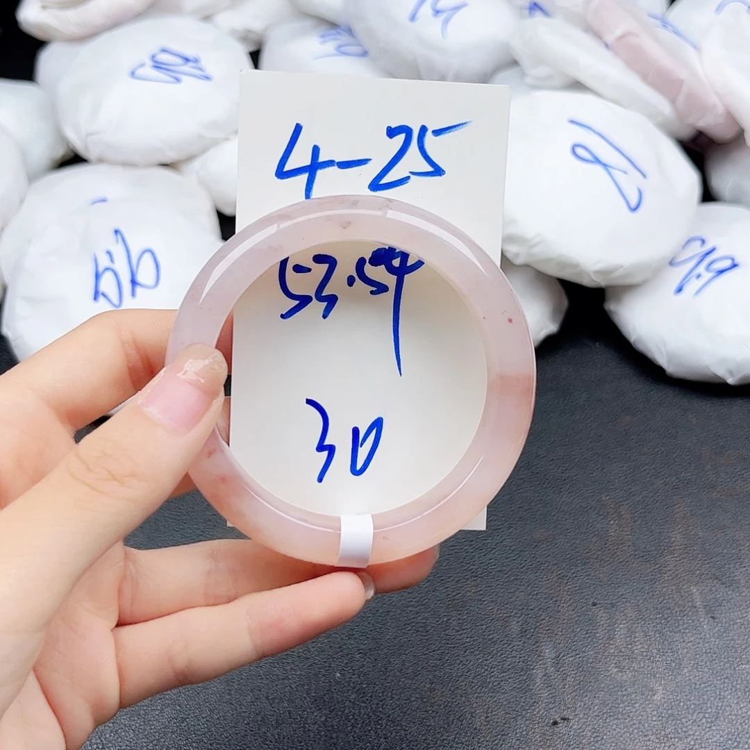 未镶嵌手镯石英质玉4.25