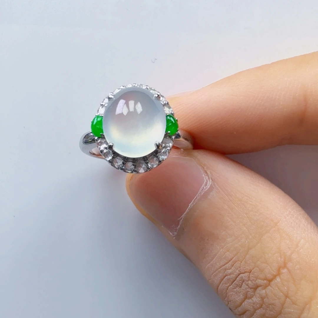 翡翠18K金镶嵌颈饰我****?一件