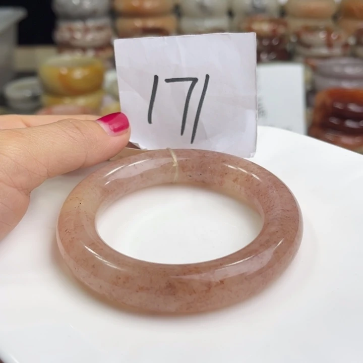 石英质玉微瑕56.8未镶嵌