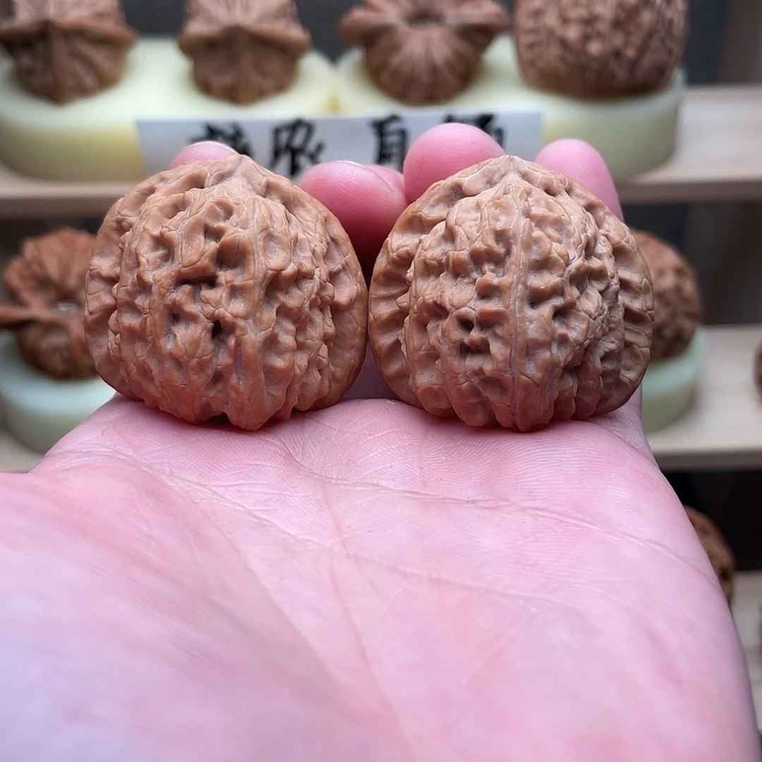 吊坠文玩核桃三角白38