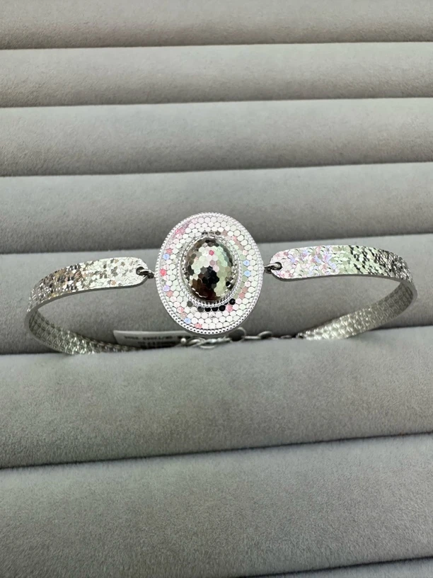 铂金pt950碎碎冰龙鳞环绕鸽子蛋手镯卡4.8mm00024934
