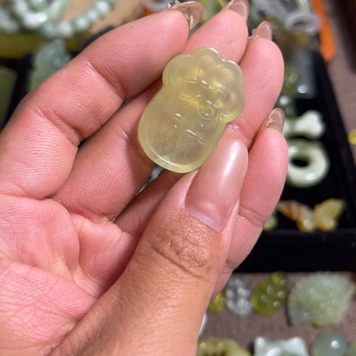 蛇纹石玉合金颈饰