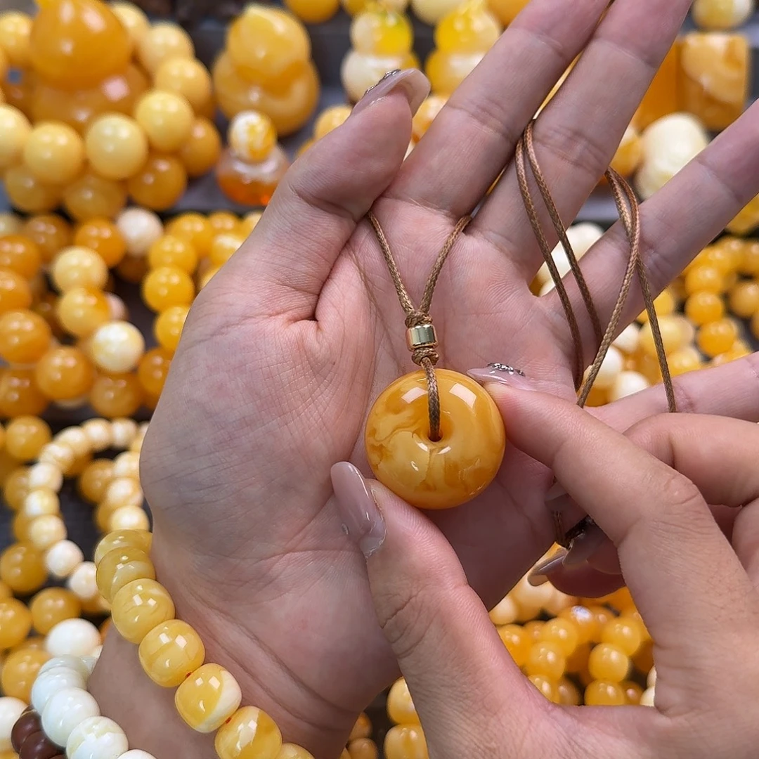 蜜蜡未镶嵌珠宝奇石