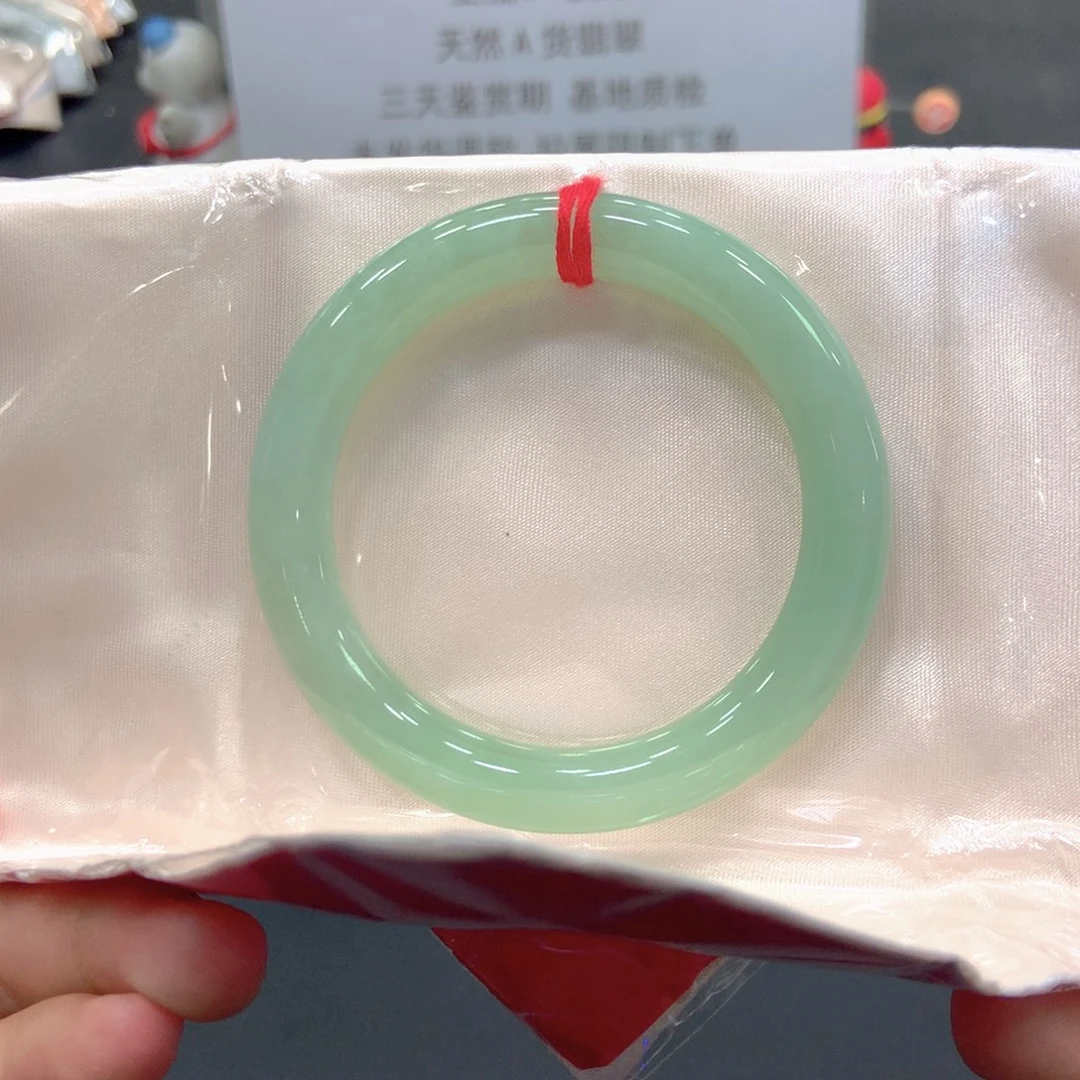 翡翠未镶嵌手镯53圆