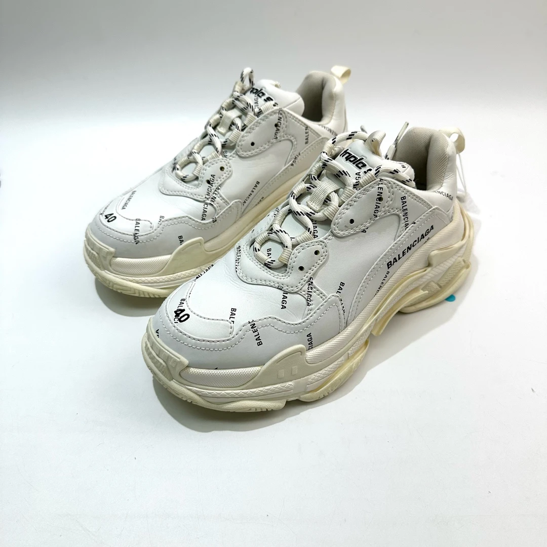 95新 Balenciaga/巴黎世家 40码 白弹幕Triples老爹鞋bl0471
