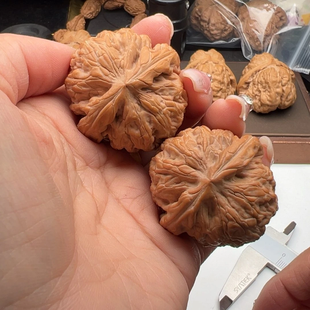 文玩核桃把件红锦鲤41