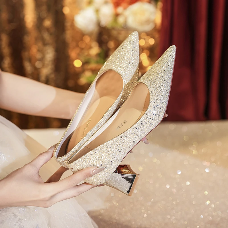 【闺意】法式单鞋女婚纱礼服婚鞋闪闪亮片结婚鞋秀禾主纱不累脚单鞋